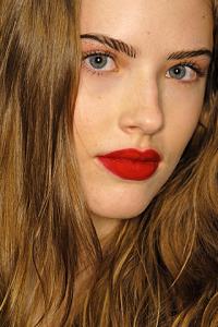taryn_DSquared2_Fall_2008_Backstage.jpg