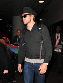 016_Reese_Witherspoon__Jake_Gyllenhaal_arrive_together_from_Paris.jpg