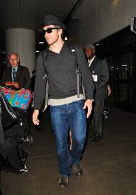 021_Reese_Witherspoon__Jake_Gyllenhaal_arrive_together_from_Paris.jpg