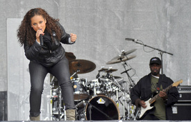 celebrity_paradise.com_Alicia_Keys_Ischgl_012.jpg