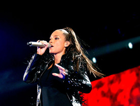 celebrity_paradise.com_TheElder_AliciaKeys2010_05_08_performattheGelredomeinArnhem.jpg