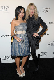 zoekravitz9thannualtribecafilmfestival_chaneldinnertikipetercelebritycity026.jpg