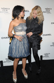 zoekravitz9thannualtribecafilmfestival_chaneldinnertikipetercelebritycity028.jpg