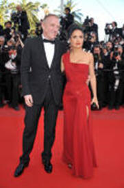 th_salma_hayek_cannes_wall_street_2_premiere_11.jpg