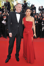 salma_hayek_cannes_wall_street_2_premiere_16.jpg