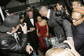 celebrity_paradise.com_SalmaHayek_Yacht_Cannes_060.jpg