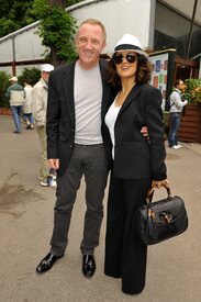 celebrity_paradise.com_Salma_Hayek_French_Tennis_Open_002.jpg