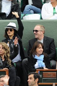 celebrity_paradise.com_Salma_Hayek_French_Tennis_Open_024.jpg