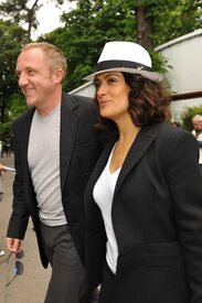 celebrity_paradise.com_Salma_Hayek_French_Tennis_Open_025.jpg