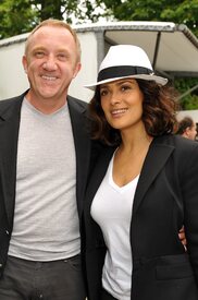 celebrity_paradise.com_Salma_Hayek_French_Tennis_Open_028.jpg