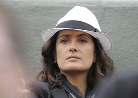 celebrity_paradise.com_Salma_Hayek_French_Tennis_Open_031.jpg