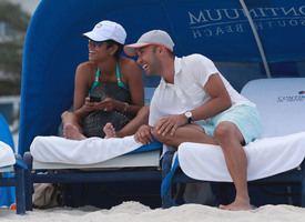 Halle Berry hit the beach in Miami_06.jpg