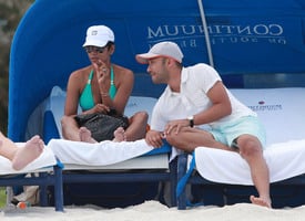 Halle Berry hit the beach in Miami_07.jpg