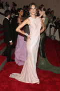 th_9477f579072463.gif