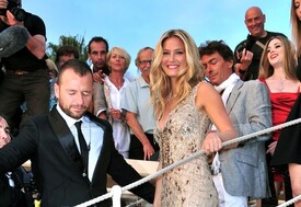 th_Bar_Refaeli_Roberto_Cavalli_Opens_New_Boutique_10.jpg