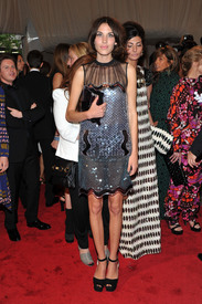 30564_Tikipeter_Alexa_Chung_Savage_Beauty_Gala_003_123_570lo.jpg