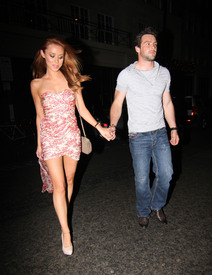 65821_UnaHealy_AttheNoburestaurantMayfairinLondonMay82011_By_oTTo4_122_215lo.jpg