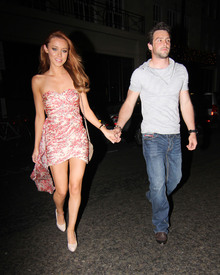 65864_UnaHealy_AttheNoburestaurantMayfairinLondonMay82011_By_oTTo1_122_578lo.jpg