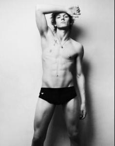 alex_pettyfer_008.jpg