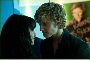 alex_vanessa_beastly_stills_13.jpg