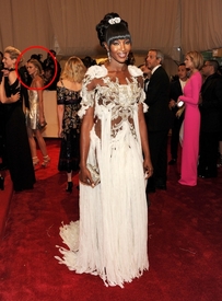 Alexander_Mc_Queen_Savage_Beauty_Costume_Institut.jpg