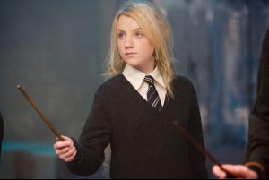 12480_EvannaLynchPlaysLunaLovegood.jpg