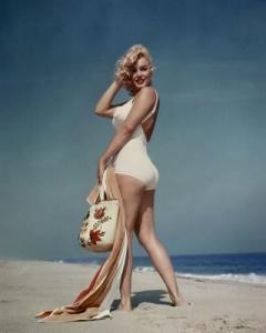Marilyncute3.jpg