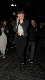 celebrity_paradise.com_TheElder_DaisyLowe2011_04_30_AttheBoxNightClubinSohoLondon17.jpg