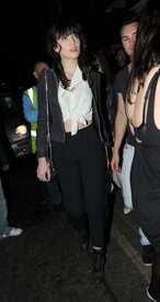 celebrity_paradise.com_TheElder_DaisyLowe2011_04_30_AttheBoxNightClubinSohoLondon2.jpg