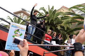 celebrity_paradise.com_Halle_Berry_Revlon_103.jpg