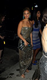 babayaga_Bar_Refaeli_MET_Costume_Institute_Gala_05_02_2011_12.jpg