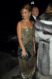 babayaga_Bar_Refaeli_MET_Costume_Institute_Gala_05_02_2011_14.jpg