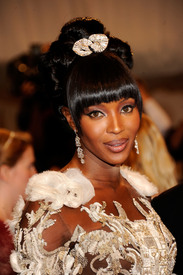 Tikipeter_Naomi_Campbell_Savage_Beauty_Gala_003.jpg