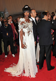 Tikipeter_Naomi_Campbell_Savage_Beauty_Gala_012.jpg