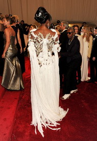 Tikipeter_Naomi_Campbell_Savage_Beauty_Gala_013.jpg