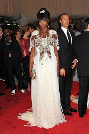 Tikipeter_Naomi_Campbell_Savage_Beauty_Gala_019.jpg