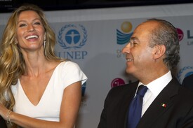 gisele-bundchen-hosts-201-161.jpg