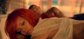 th_Rihanna_californiakingbed_01.jpg