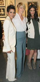 HalleBerryBeautyCultureOpeningNightatTheAnnenbergSpaceForPhotographyinCenturyCity19.5.2011_37.jpg