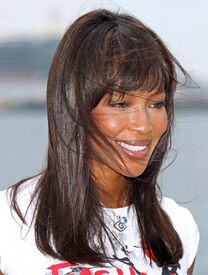 Naomi_Campbell_Fashion_For_Relief_Japan_Photocall_Cannes_16.5.2011_12.jpg