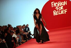 Naomi_Campbell_for_Fashion_For_Relief_Japan_Cannes_16.5.2011_01.jpg