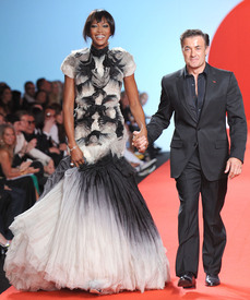 Naomi_Campbell_for_Fashion_For_Relief_Japan_Cannes_16.5.2011_21.jpg