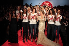 Naomi_Campbell_for_Fashion_For_Relief_Japan_Cannes_16.5.2011_24.jpg