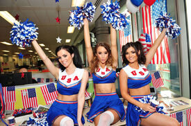 0408221731571_04_american_pie_cheer_leaders_05_nuts.co_.uk_.jpg