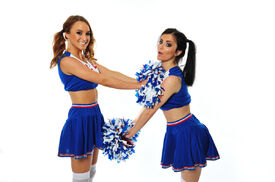 0408221731571_13_american_pie_cheer_leaders_14_nuts.co_.uk_.jpg