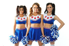 0408221731571_19_american_pie_cheer_leaders_20_nuts.co_.uk_.jpg