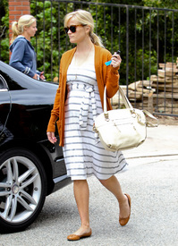 reese_witherspoon_2012.05.02_07.jpg