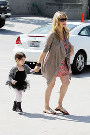 Sarah Michelle Gellar Taking Her Daughter to Ballet December 21