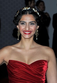 sonam-dinner-cannes-celebutopia-CD052701.jpg