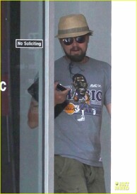 leonardo-dicaprio-chiropractor-05.jpg